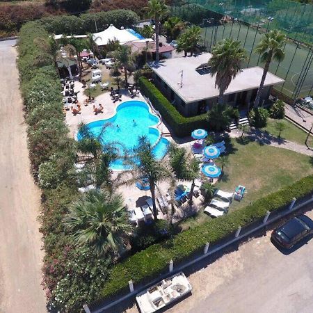 Il Geranio - Resort & Suites Acquedolci Buitenkant foto