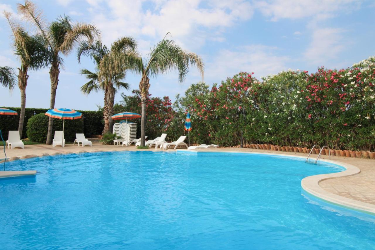 Il Geranio - Resort & Suites Acquedolci Buitenkant foto