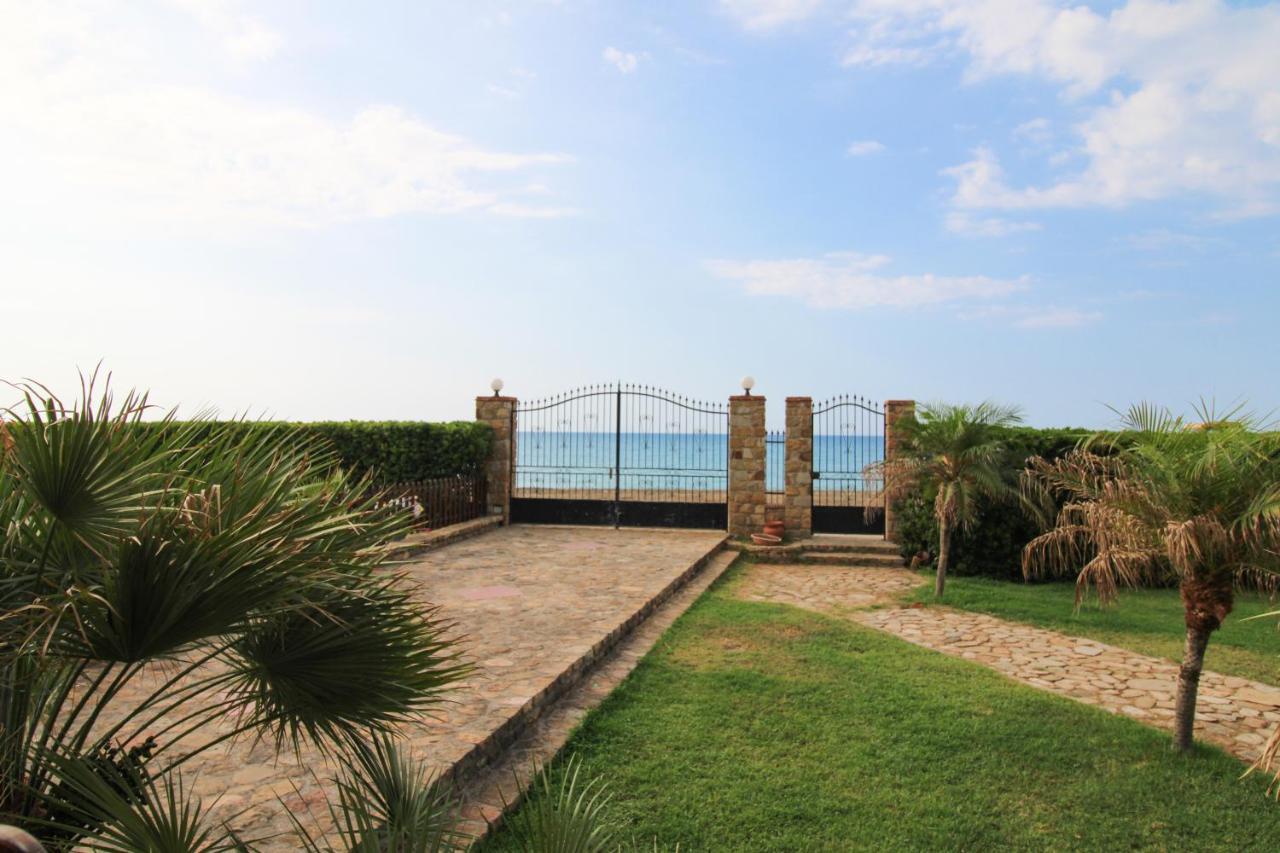 Il Geranio - Resort & Suites Acquedolci Buitenkant foto