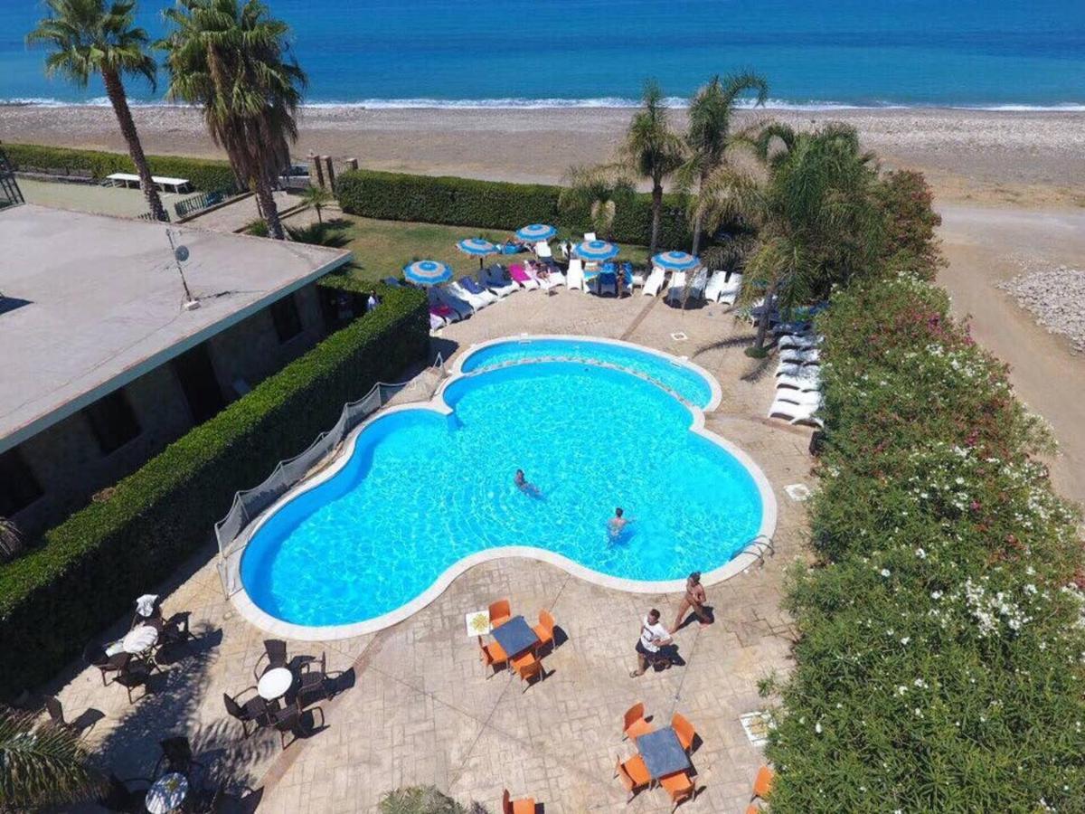 Il Geranio - Resort & Suites Acquedolci Buitenkant foto