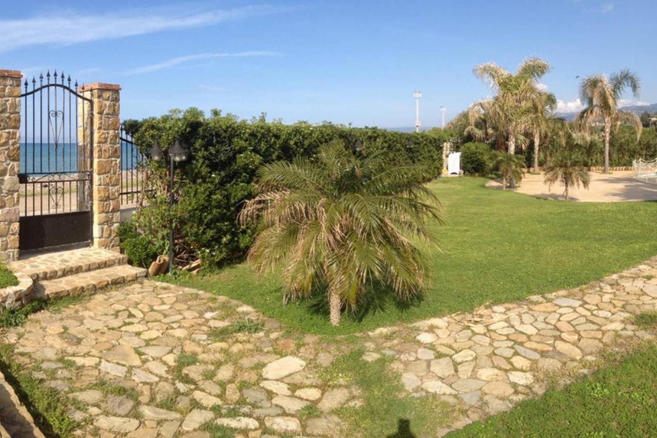 Il Geranio - Resort & Suites Acquedolci Buitenkant foto
